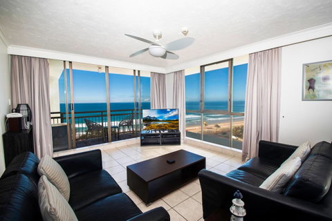 Seacrest Beachfront Apartments Surfers Paradise - Lismore Accommodation 24