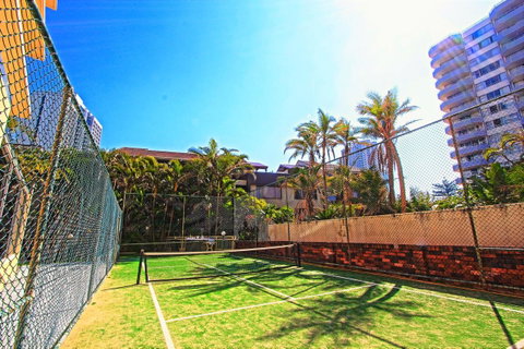 Seacrest Beachfront Apartments Surfers Paradise - Lismore Accommodation 16