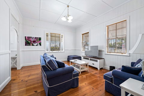 Frangipani House - Lismore Accommodation 3