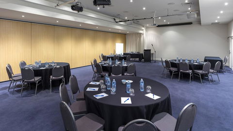 Oaks Hervey Bay Resort And Spa - Lismore Accommodation 24