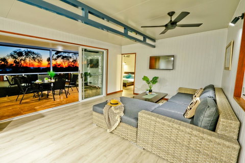 The Summit 1770 - Lismore Accommodation 11