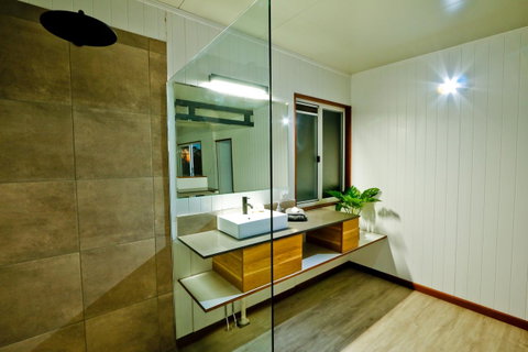 The Summit 1770 - Lismore Accommodation 1