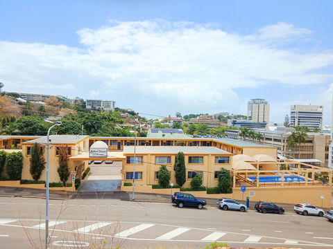 The Robert Towns - Lismore Accommodation 13