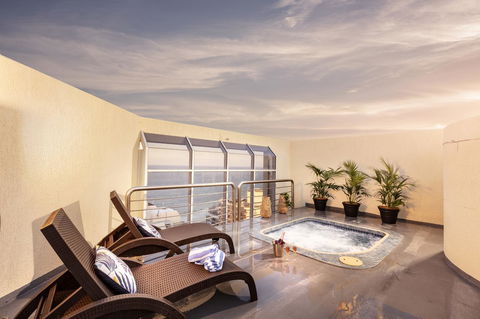 Novotel Surfers Paradise - Lismore Accommodation 1