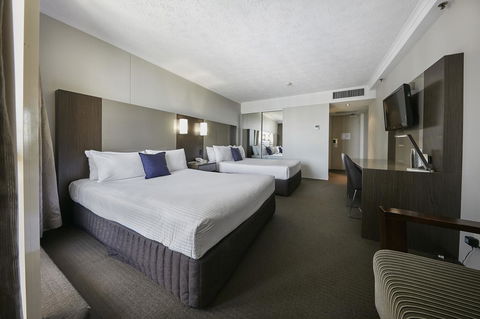 Novotel Surfers Paradise - Lismore Accommodation 11