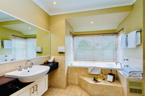 Ambassador On Ruthven - Lismore Accommodation 21
