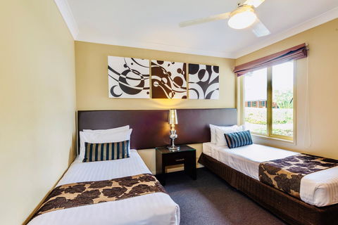 Ambassador On Ruthven - Lismore Accommodation 24