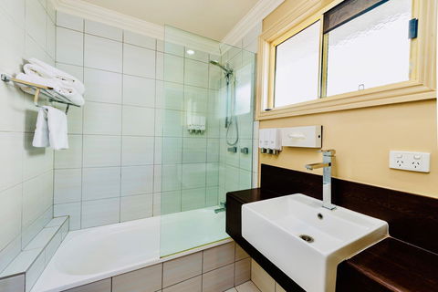 Ambassador On Ruthven - Lismore Accommodation 29