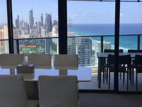 Luxury 3 Bedroom In Heart Of Broadbeach - Lismore Accommodation 12