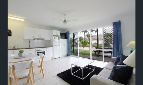 Bay Of Palms - Lismore Accommodation 22