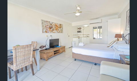 Bay Of Palms - Lismore Accommodation 10