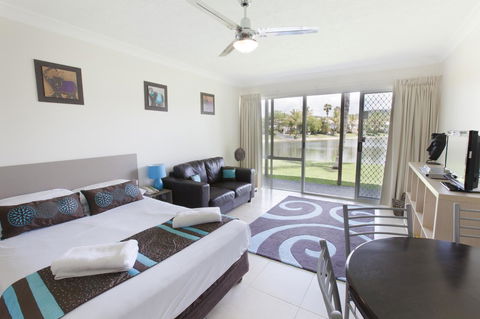 Bay Of Palms - Lismore Accommodation 39