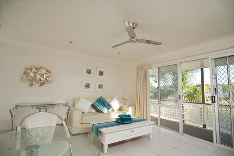 Bay Of Palms - Lismore Accommodation 31