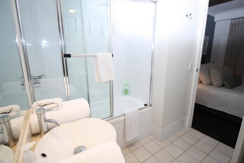 PeepSleep Chevron Towers - Lismore Accommodation 22