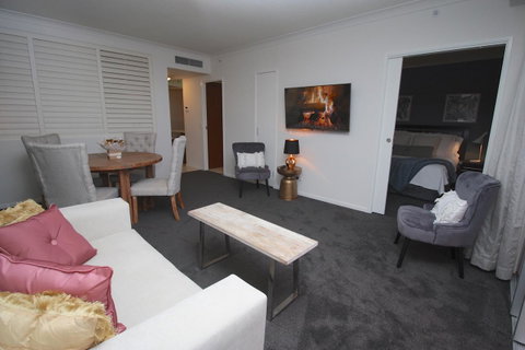 PeepSleep Chevron Towers - Lismore Accommodation 18