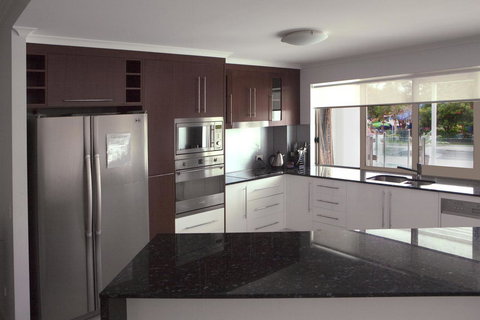 Waters Edge Apartment Cairns - Lismore Accommodation 8