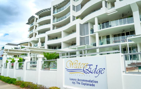 Waters Edge Apartment Cairns - Lismore Accommodation 1