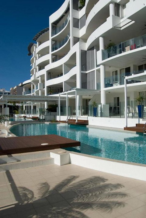 Waters Edge Apartment Cairns - Lismore Accommodation 9