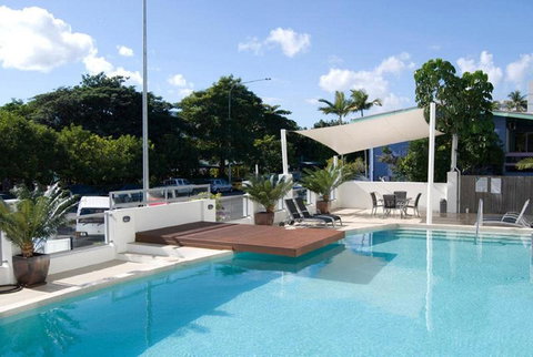 Waters Edge Apartment Cairns - Lismore Accommodation 7