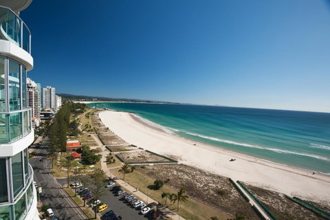 Reflection On The Sea - Lismore Accommodation 19