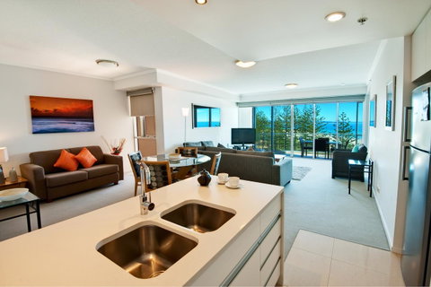 Reflection On The Sea - Lismore Accommodation 17