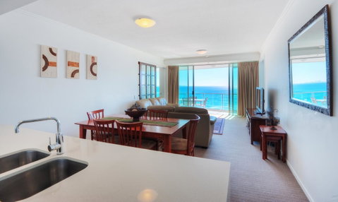 Reflection On The Sea - Lismore Accommodation 33