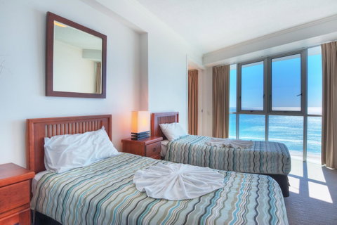 Reflection On The Sea - Lismore Accommodation 7