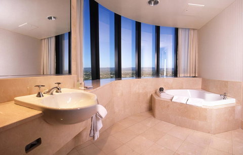 Crowne Plaza Surfers Paradise, An IHG Hotel - Lismore Accommodation 19