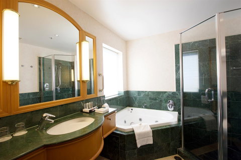 Crowne Plaza Surfers Paradise, An IHG Hotel - Lismore Accommodation 42