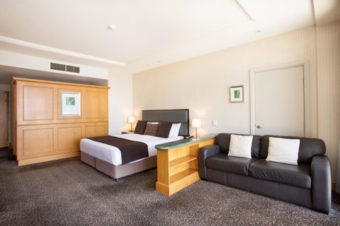 Crowne Plaza Surfers Paradise, An IHG Hotel - Lismore Accommodation 21