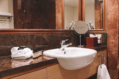 Pullman Cairns International - Lismore Accommodation 7