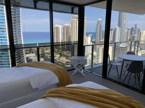 Circle On Cavill 2, 3, 4 & 5 Bedroom SkyHomes & SUB PENTHOUSES By Gold Coast Holidays - Lismore Accommodation 16