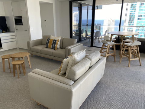 Circle On Cavill 2, 3, 4 & 5 Bedroom SkyHomes & SUB PENTHOUSES By Gold Coast Holidays - Lismore Accommodation 7