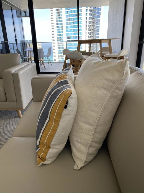 Circle On Cavill 2, 3, 4 & 5 Bedroom SkyHomes & SUB PENTHOUSES By Gold Coast Holidays - Lismore Accommodation 1