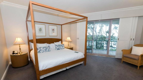 InterContinental Sanctuary Cove Resort, An IHG Hotel - Lismore Accommodation 11