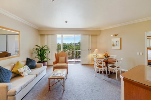 InterContinental Sanctuary Cove Resort, An IHG Hotel - Lismore Accommodation 13