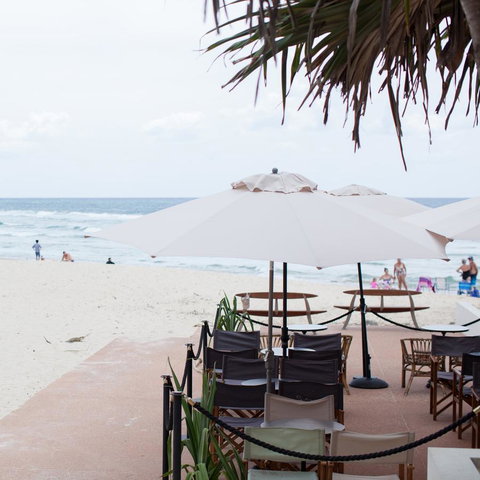 Burleigh Beach Tower - Lismore Accommodation 7