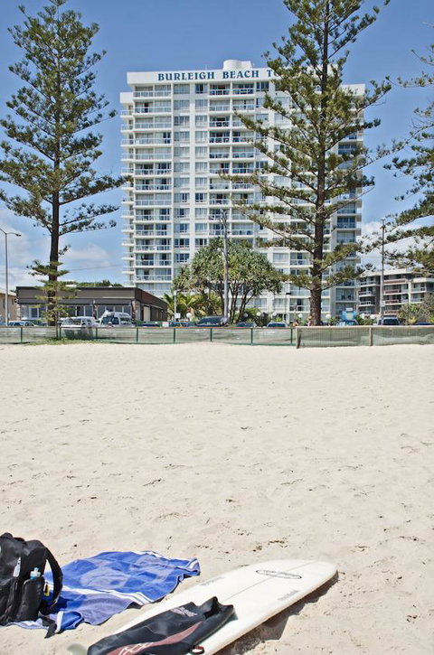 Burleigh Beach Tower - Lismore Accommodation 15
