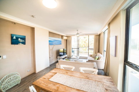 Capricorn One Beachside Holiday Apartments - Official - Lismore Accommodation 3
