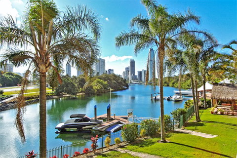 Capricorn One Beachside Holiday Apartments - Official - Lismore Accommodation 15