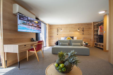The Island Gold Coast - Lismore Accommodation 16