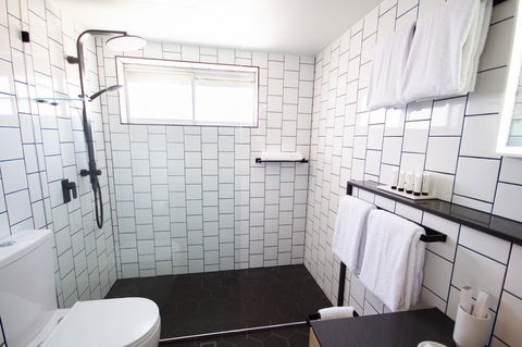 The Island Gold Coast - Lismore Accommodation 3