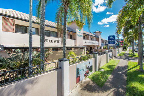 Cairns City Palms - Lismore Accommodation 0