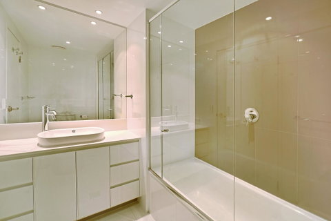 Number 1 H Residences - WiFi, Parking & More By Gold Coast Holidays - Lismore Accommodation 13