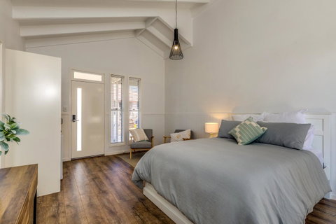 Hampton Estate Wines - Lismore Accommodation 31