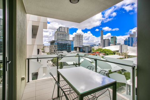 Vine Apartments South Brisbane - Lismore Accommodation 3