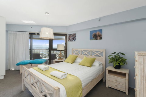Burleigh Esplanade Apartments - Lismore Accommodation 17