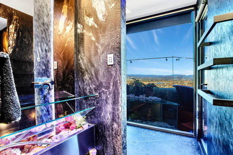 Burleigh Esplanade Apartments - Lismore Accommodation 7
