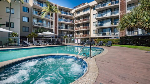Swell Resort Burleigh Heads - Lismore Accommodation 1