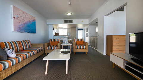 Swell Resort Burleigh Heads - Lismore Accommodation 26